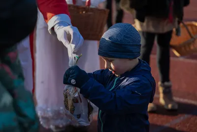 Mikulášský běh 2024 na atletickém stadionu Hvězda Pardubice 220