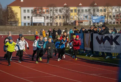 Mikulášský běh 2024 na atletickém stadionu Hvězda Pardubice 228
