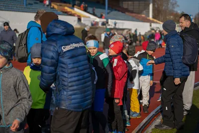 Mikulášský běh 2024 na atletickém stadionu Hvězda Pardubice 235
