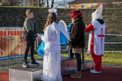 Mikulášský běh 2024 na atletickém stadionu Hvězda Pardubice 247