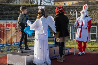 Mikulášský běh 2024 na atletickém stadionu Hvězda Pardubice 248