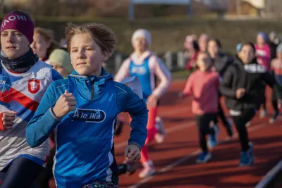 Mikulášský běh 2024 na atletickém stadionu Hvězda Pardubice 256