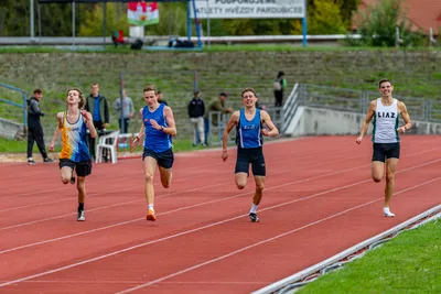 Mistrovství čech na atletickém stadionu Hvězda Pardubice 18