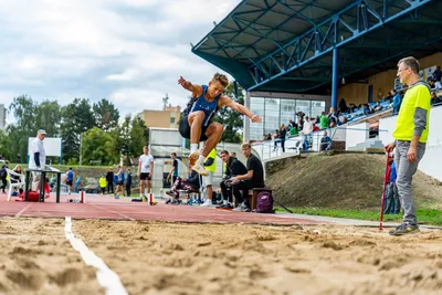 Mistrovství čech na atletickém stadionu Hvězda Pardubice 21