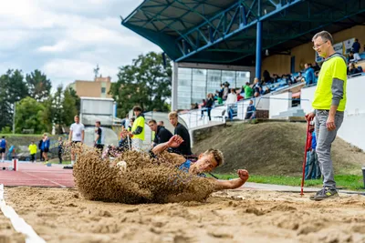 Mistrovství čech na atletickém stadionu Hvězda Pardubice 22