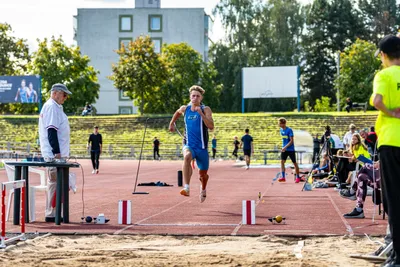 Mistrovství čech na atletickém stadionu Hvězda Pardubice 23