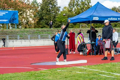 Mistrovství čech na atletickém stadionu Hvězda Pardubice 62