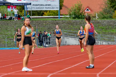 Mistrovství čech na atletickém stadionu Hvězda Pardubice 74