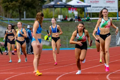 Mistrovství čech na atletickém stadionu Hvězda Pardubice 75