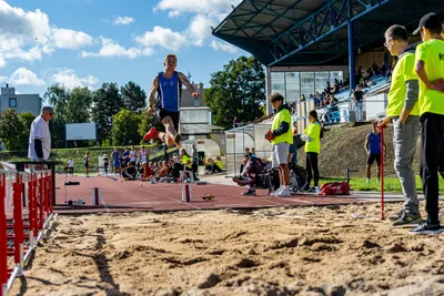 Mistrovství čech na atletickém stadionu Hvězda Pardubice 96