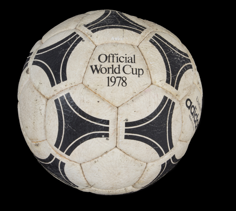 1978 WORLD CUP FINALS MATCH USED FOOTBALL