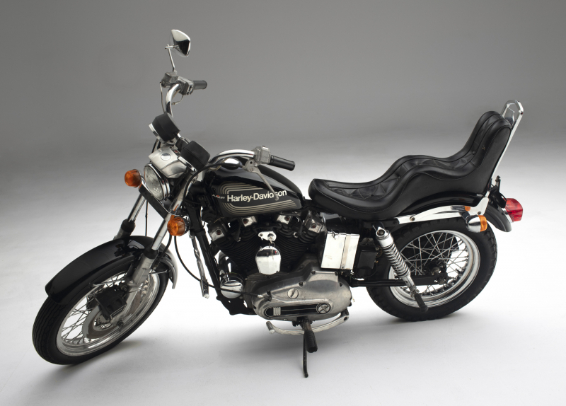 ELVIS PRESLEY 1976 HARLEY-DAVIDSON XLH SPORTSTER 1000 • °