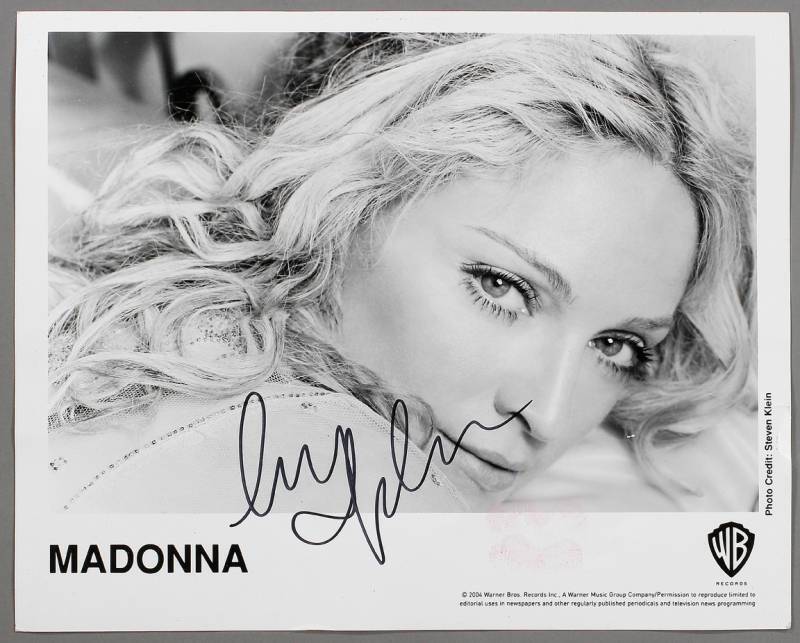 MADONNA SIGNED PHOTO WITH LIPSTICK KISS