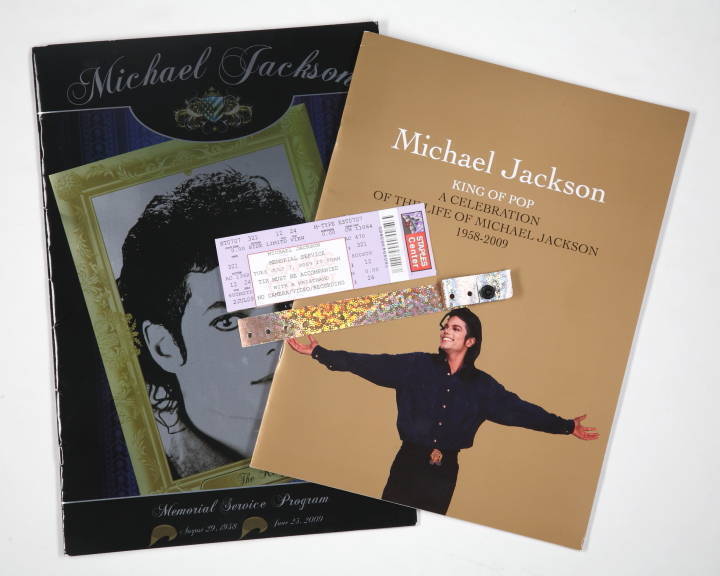 MICHAEL JACKSON MEMORIAL BOOKLET, TICKET AND WRIST