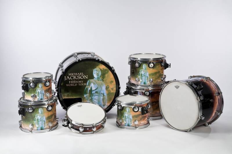 MICHAEL JACKSON HIStory TOUR STAGE PLAYED DRUM KIT