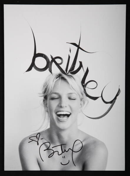 BRITNEY SPEARS SIGNED PHOTOGRAPH