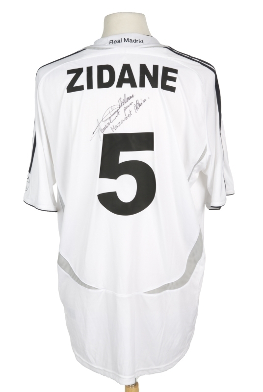ZINEDINE ZIDANE SIGNED REAL MADRID JERSEY