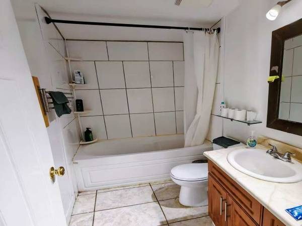 Private Room Near UBC
