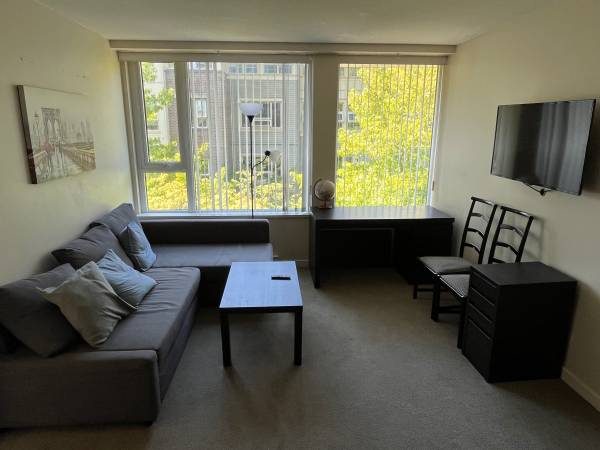 Furnished Private Bedroom - Flexible Lease, Great Location