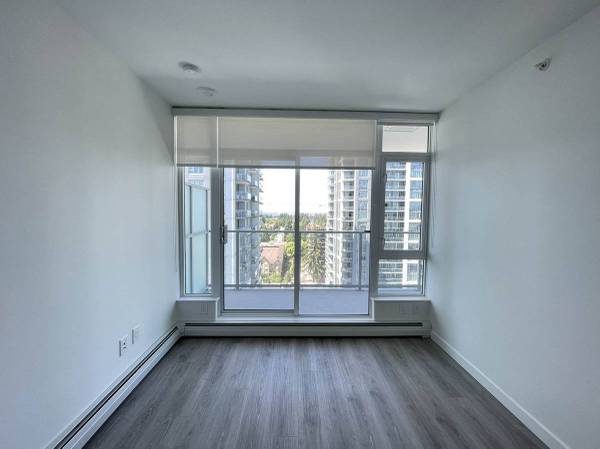 Surrey One Central 1 bed 1 bath condo near SFU