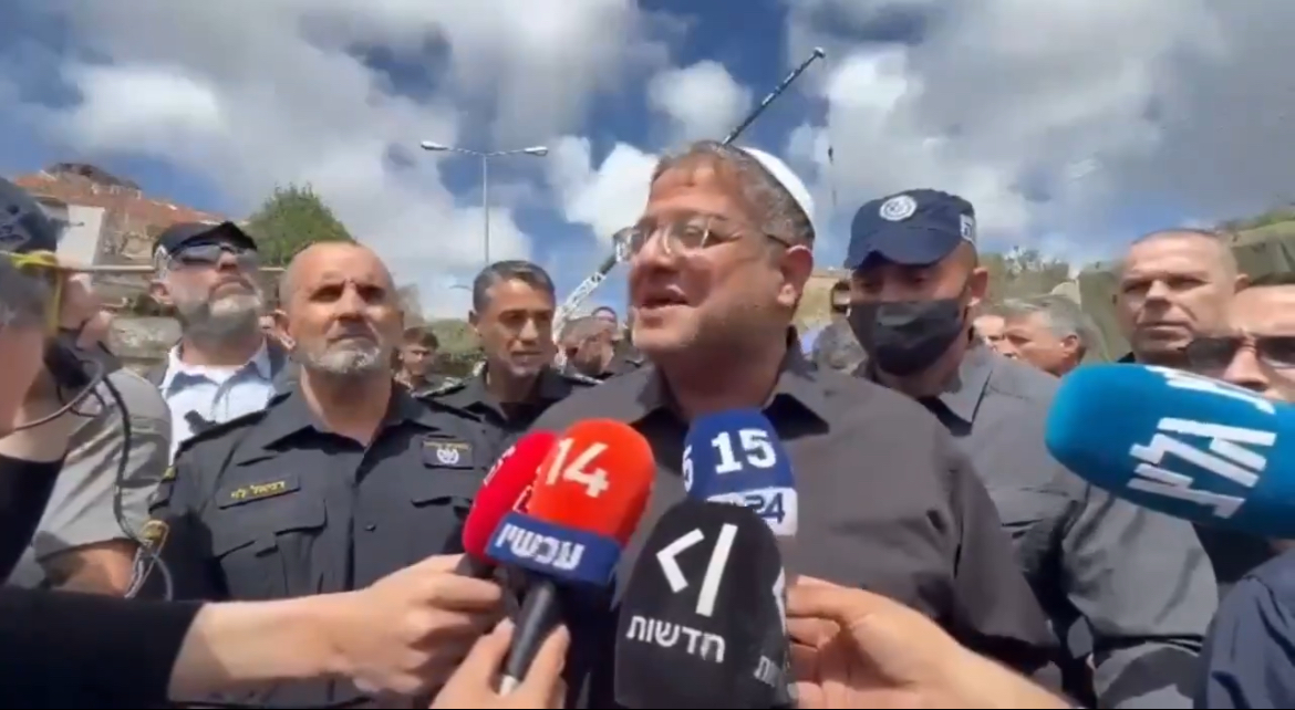 بن غفير يتفاخر بقانون إعدام جماعي للأسرى الفلسطينيين
