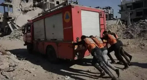 الدفاع المدني في غزة يناشد توفير مستلزمات تشغيل مركباته