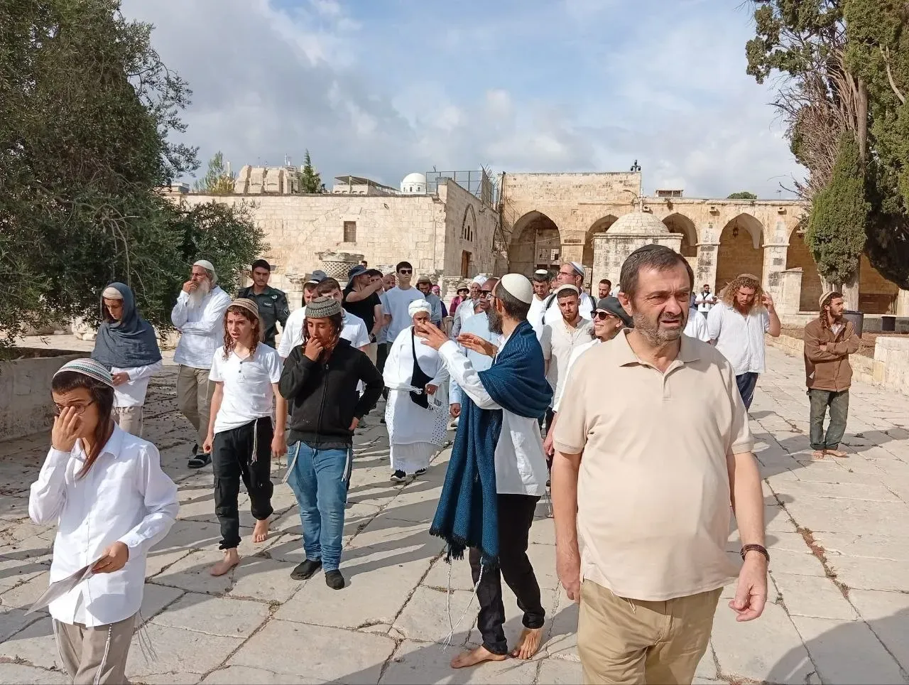 مئات المستوطنين يقتحمون الأقصى في رابع أيام عيد العرش
