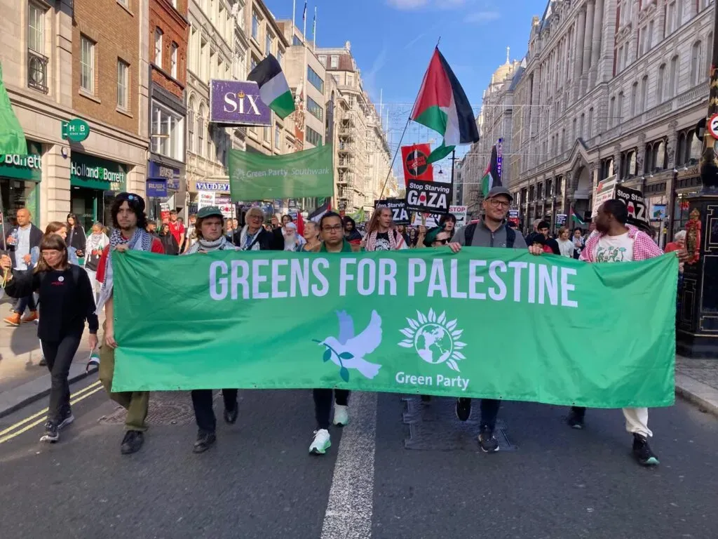 Gaza Dominates Conferences of Britain's Two Largest Opposition Parties