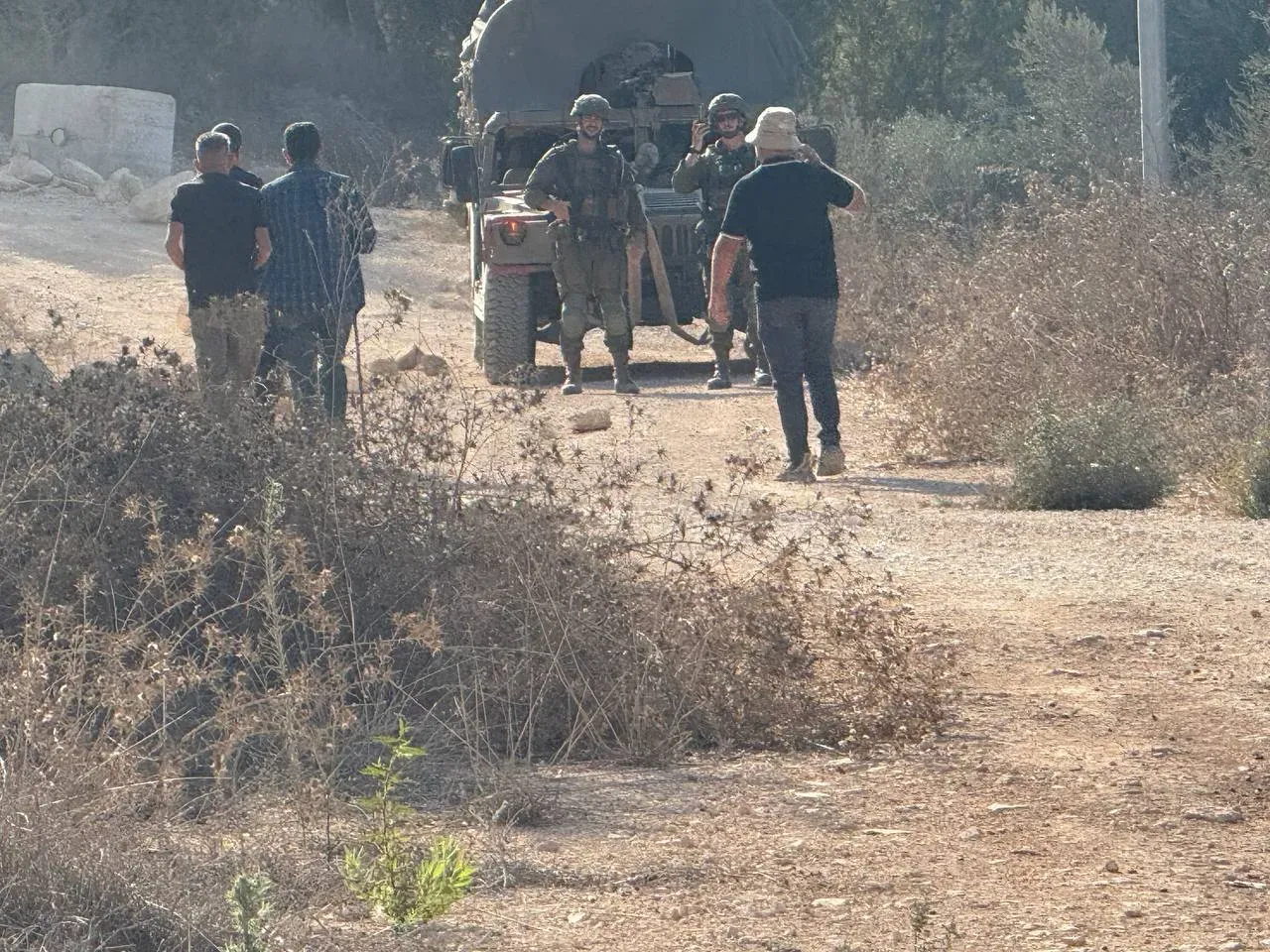 الاحتلال يجبر مزارعين على مغادرة أراضيهم غرب سلفيت