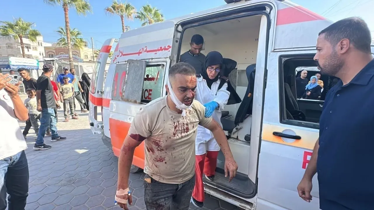 شهيدان أحدهما طفلة وإصابات في استهدافين جنوب دير البلح