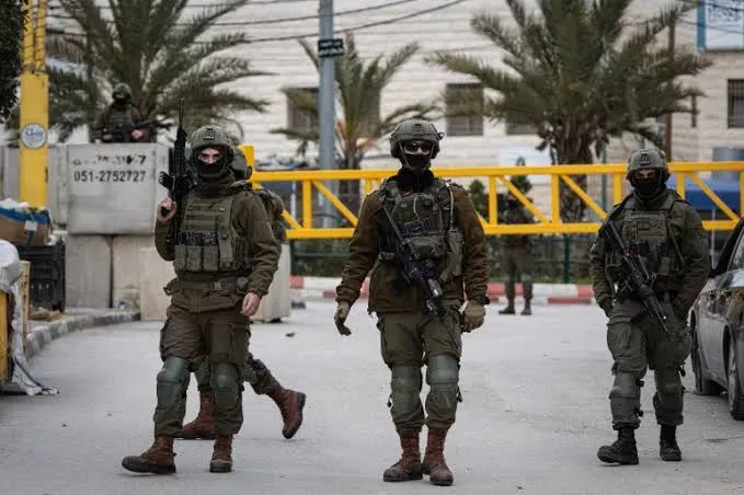 Injuries and Israeli Attacks Across Several Areas of Hebron
