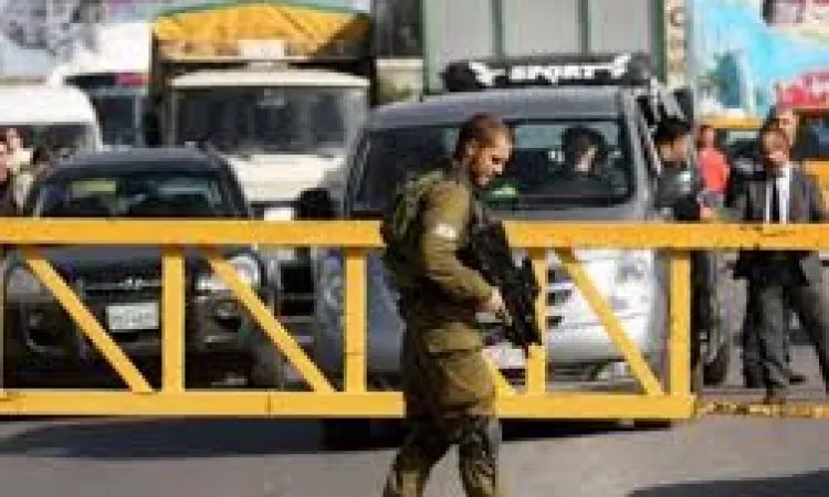 الاحتلال ينصب ثلاث بوابات حديدية جنوب غرب جنين