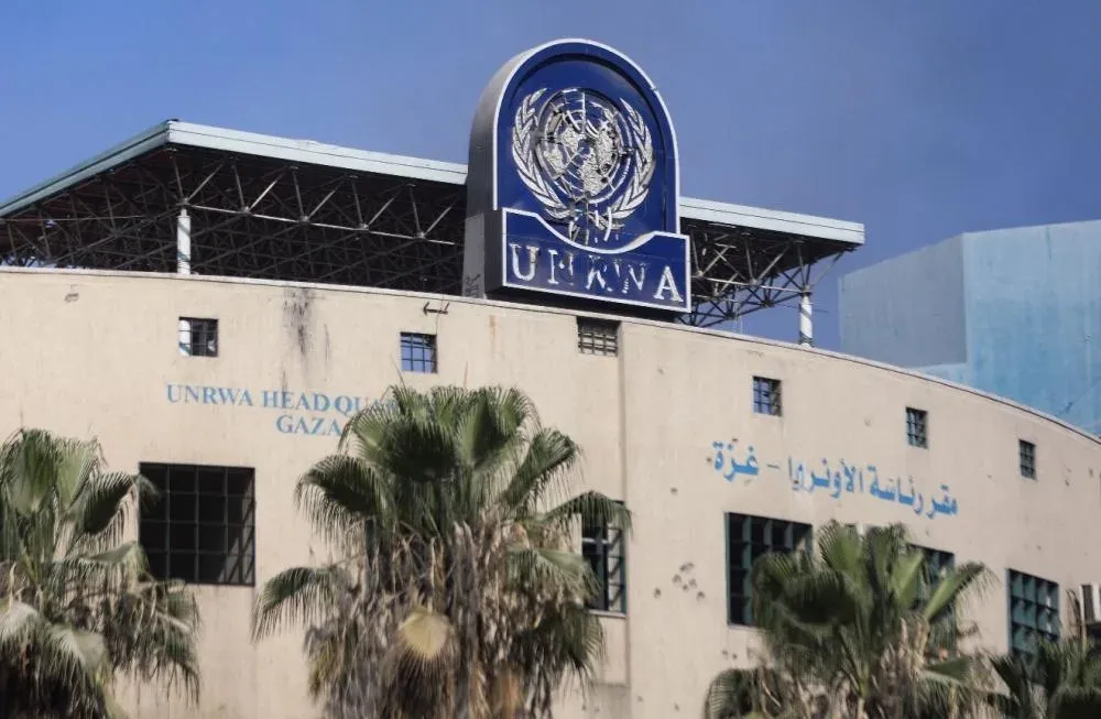 العالول يرفض تسريح موظفي أونروا ويحمّل الأمم المتحدة المسؤولية