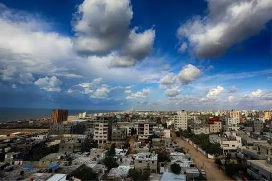 Slight temperature drop and scattered rain across most regions