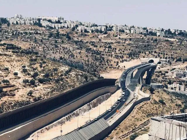 European Council demands Israel rescind settlement expansion decisions