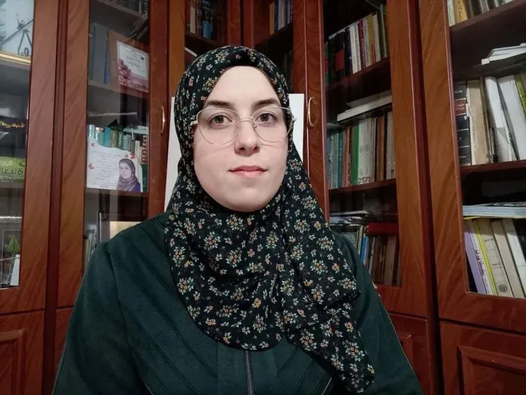 كتلة الصحفي تدعو لإنقاذ الأسيرة بشرى الطويل من عزلها