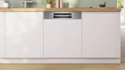 BOSCH teilintegrierbarer Geschirrspüler Serie 4 SMI4EVS09E 4242005509485