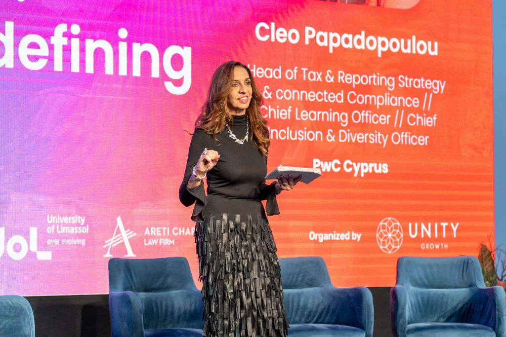 Leadership, Decisions, and Growth: Becoming a Leader. Cleo Papadopoulou