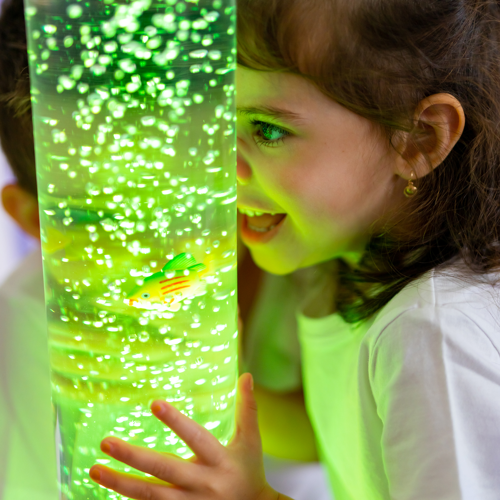 Wassersäule mit Holzsockel