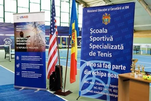 Copii fără dosare medicale și plăți în conturi private: Neregulile depistate la Școala sportivă de tenis