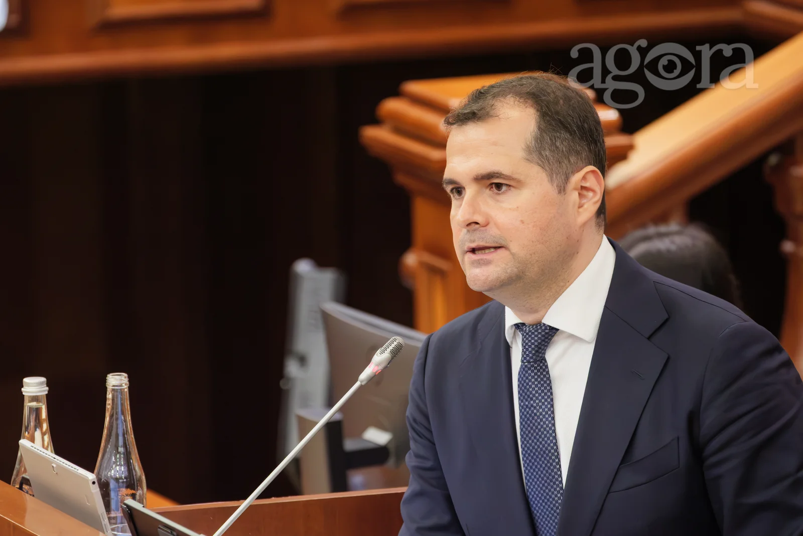 O plată unică pentru sectorul bugetar, în locul majorărilor salariale din toamnă