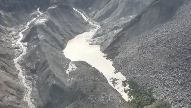 Bilanțul inundațiilor din Nepal și Tibet a ajuns la 750 de morți. Peste 3.000 de persoane sunt date dispărute
