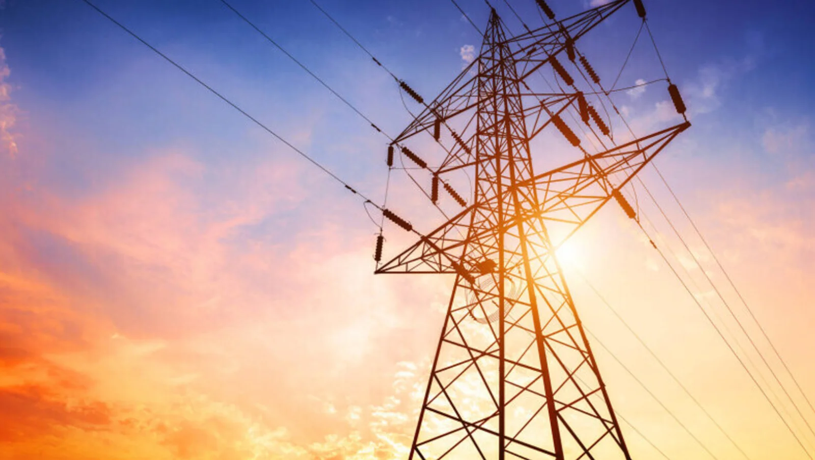 Necesarul de energie electrică este 100% acoperit comercial, pentru astăzi, 15 august