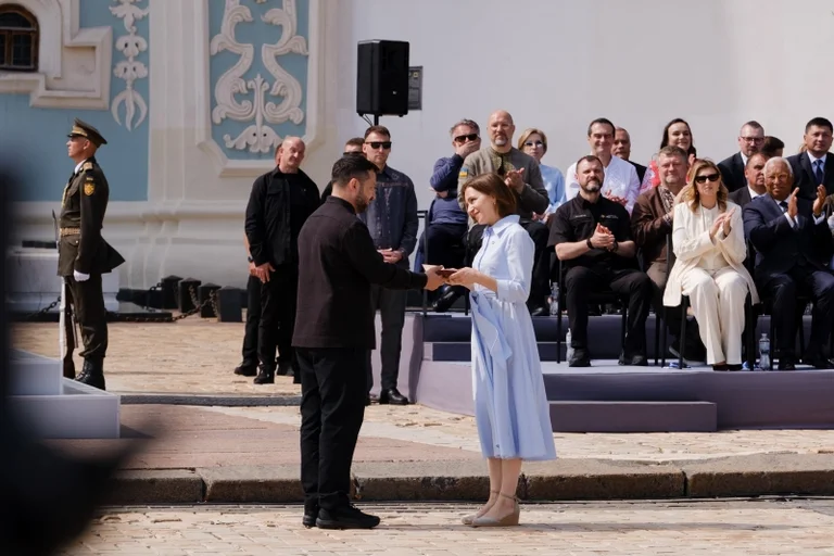 Maia Sandu, decorată de Zelenski cu Ordinul Cneaghinei Olga, gradul I