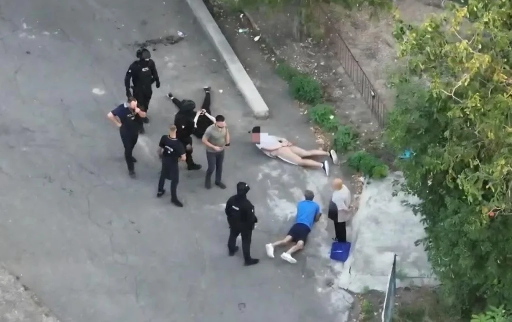 Întâlnirea unor presupuși membri ai organizației criminale „Kitaeț”, planificată într-un cimitir din Bălți, zădărnicită de Poliție