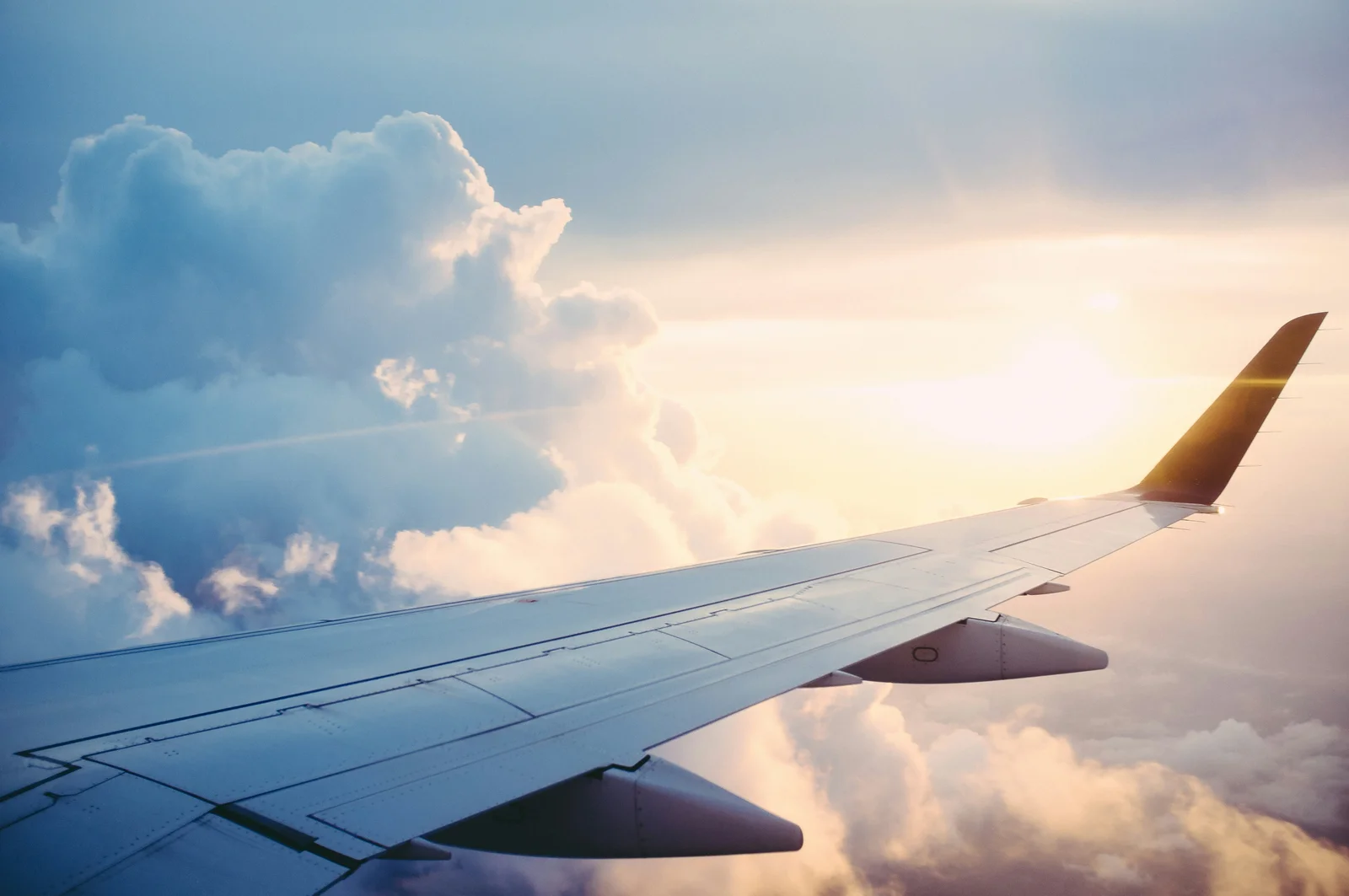 Brașov și Valencia, noi destinații de pe Aeroportul Chișinău