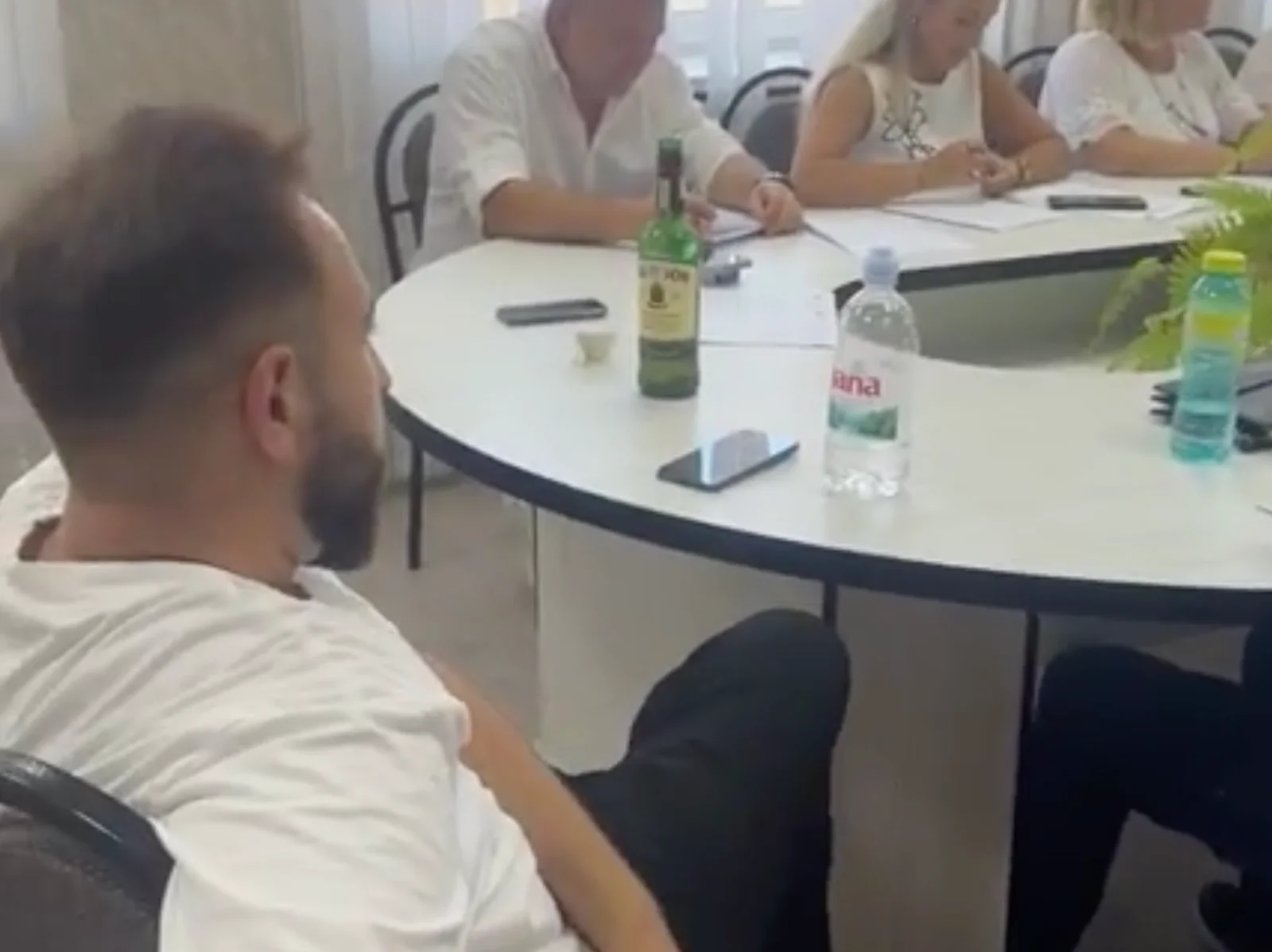 De la whisky la ședință, la accident în stare de ebrietate: Consilierul Tudor Bucșan, reținut