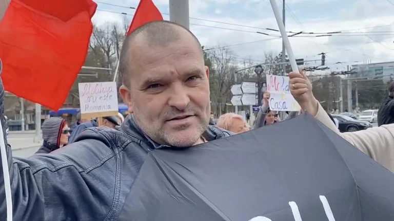 Averea nedeclarată a deputatului Adrian Domentiuc: Firmă, organizație și două automobile