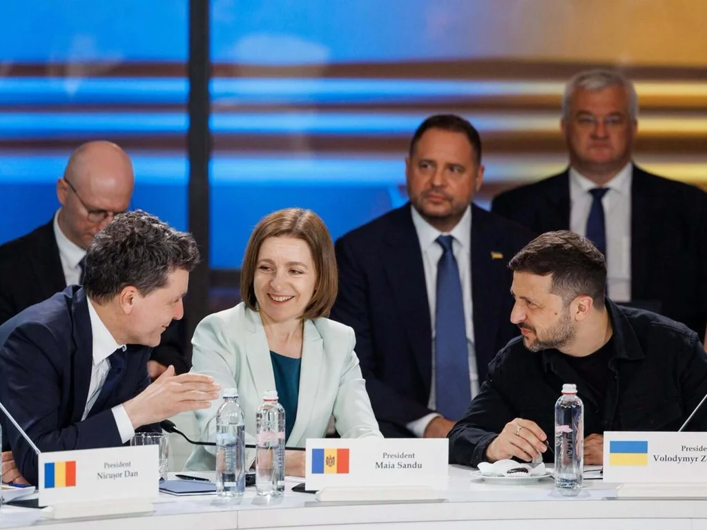 Ziua Limbii Române, sărbătorită în R. Moldova, România și Ucraina. Mesajele liderilor de la Chișinău și București