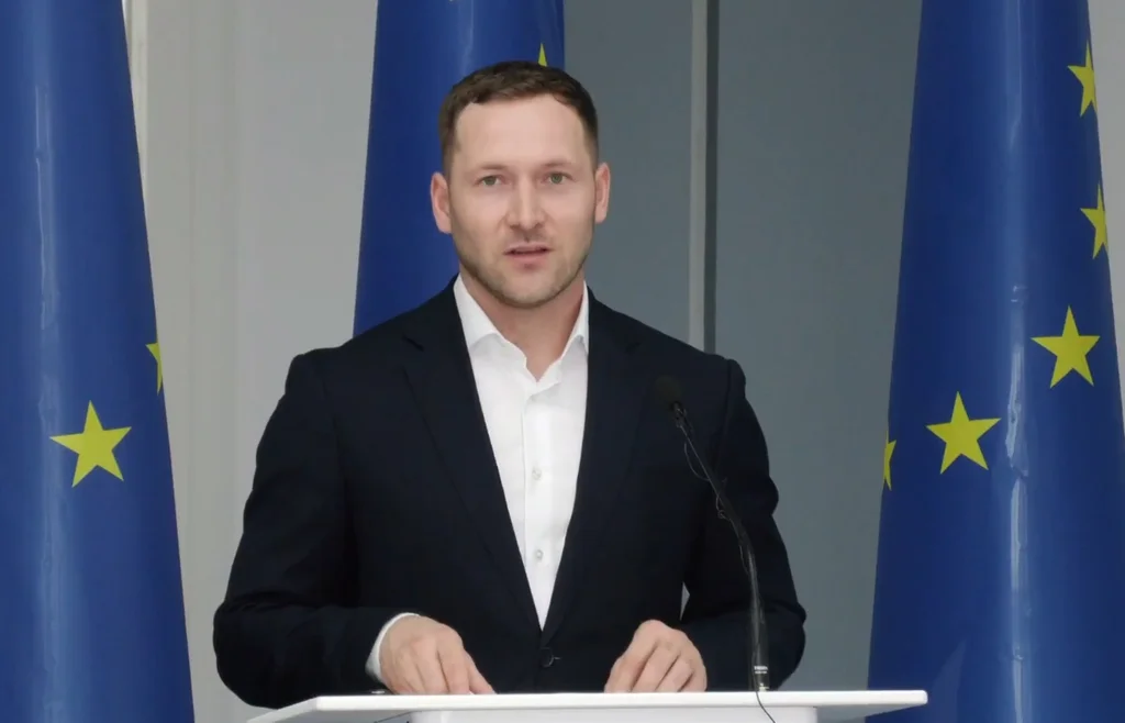 Două stații de transfer și mii de containere pentru Nisporeni, Ungheni și Călărași. Au fost semnate contractele